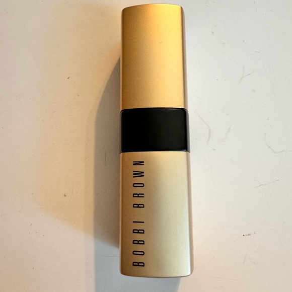 Bobbi Brown Luxe Matte lipstick Burnt Cherry - Picture 5 of 6